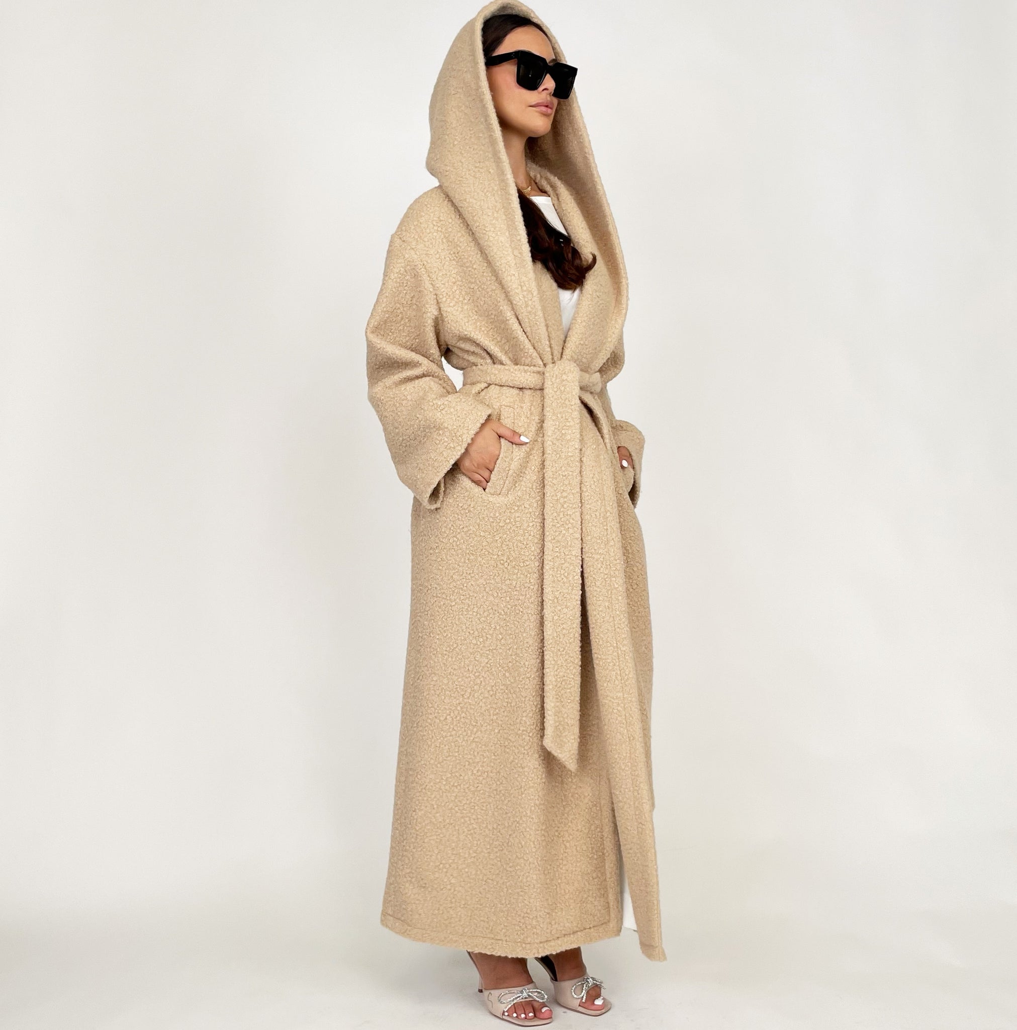 AW24 BEIGE HOODED BLANKET ABAYA OVERCOAT