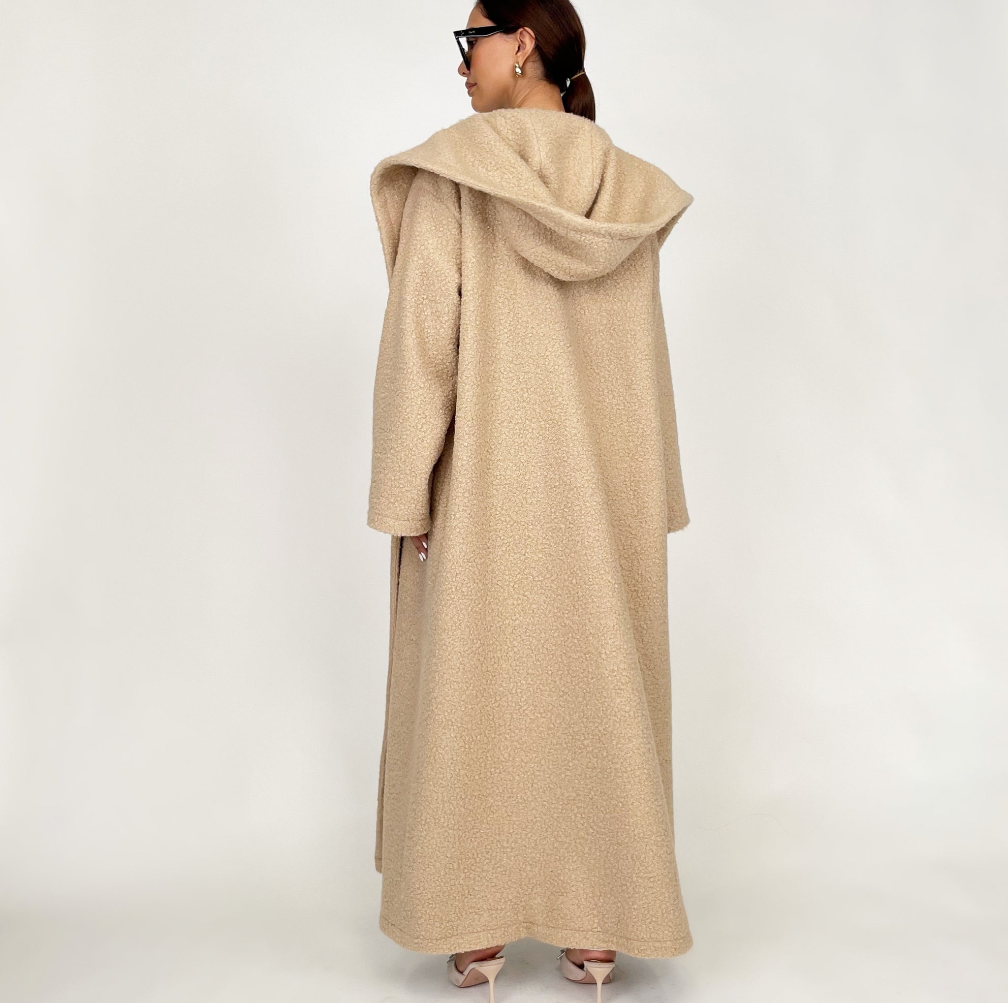 AW24 BEIGE HOODED BLANKET ABAYA OVERCOAT