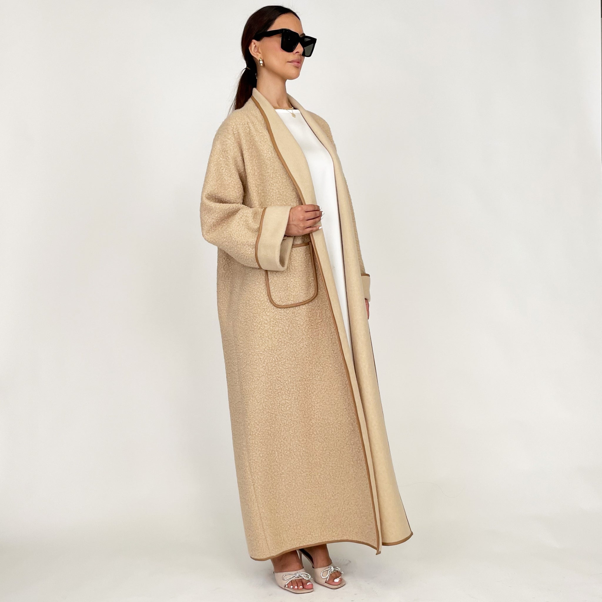 AW24 BEIGE REVERSE COLLAR BLANKET ABAYA OVERCOAT