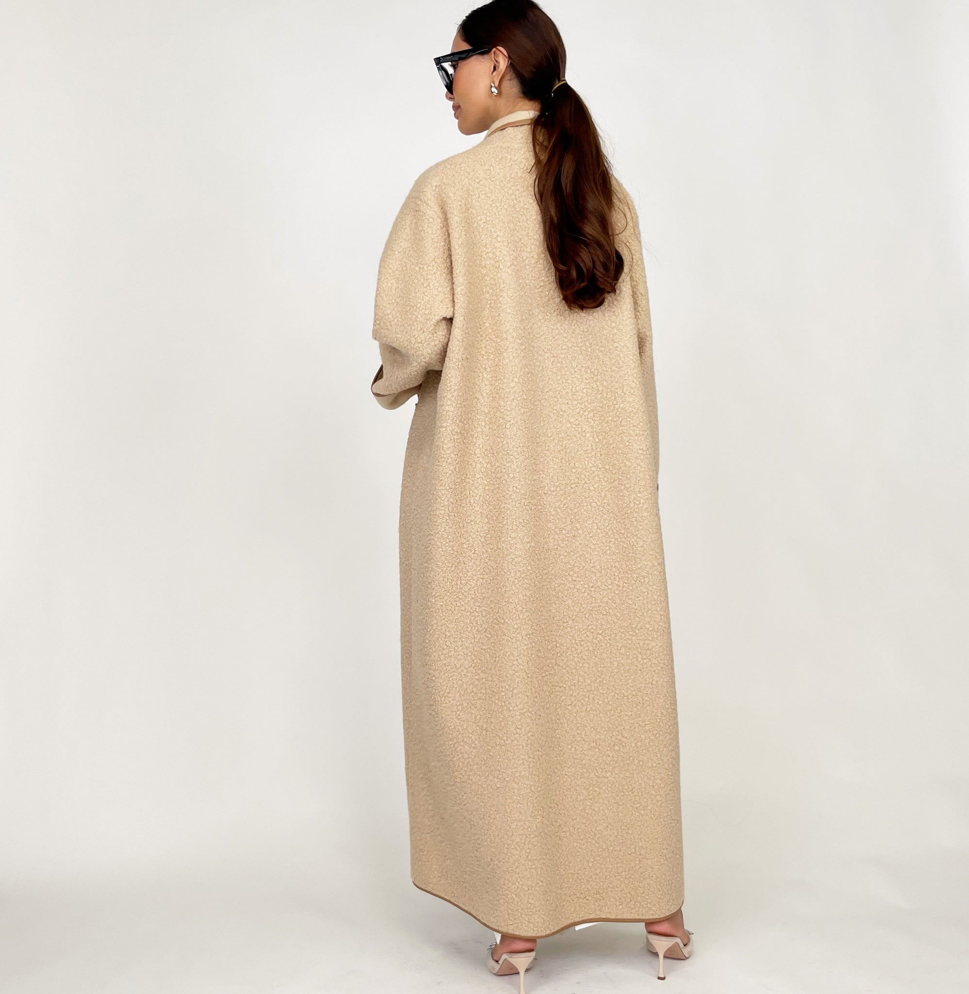 AW24 BEIGE REVERSE COLLAR BLANKET ABAYA OVERCOAT