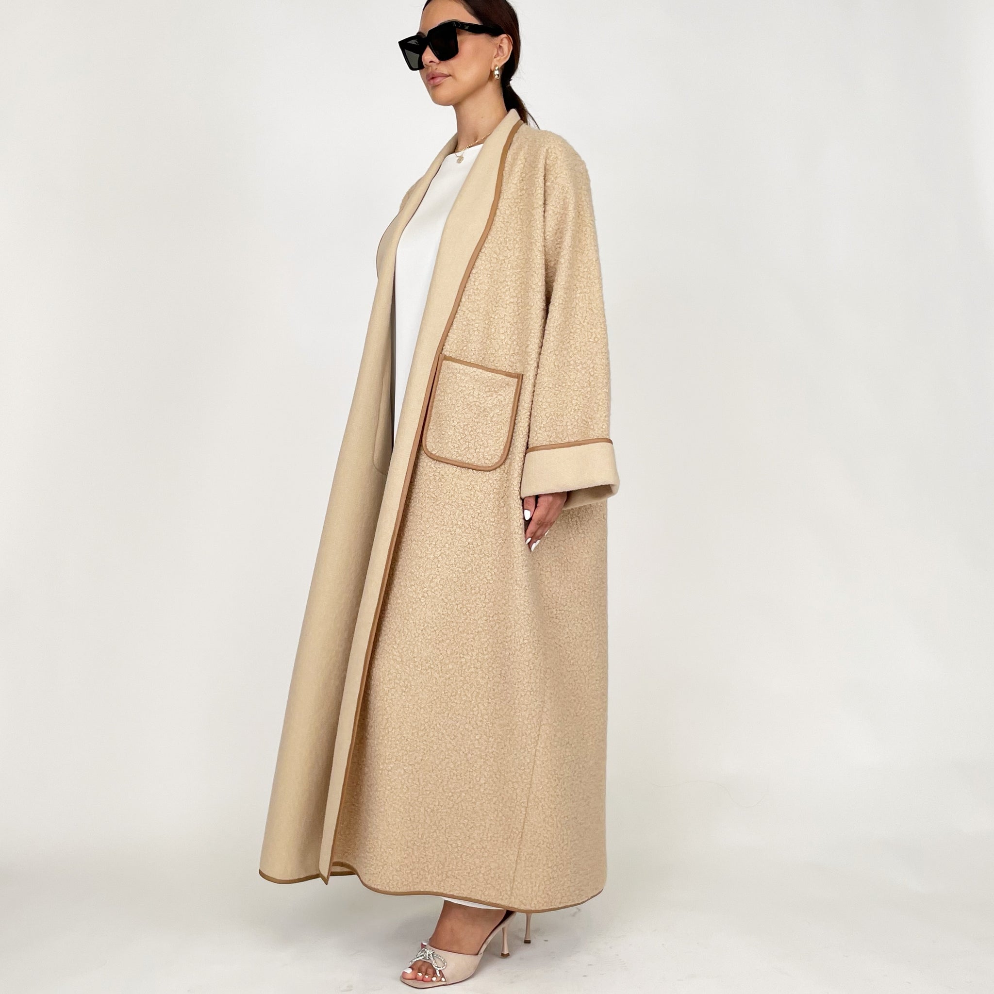 AW24 BEIGE REVERSE COLLAR BLANKET ABAYA OVERCOAT