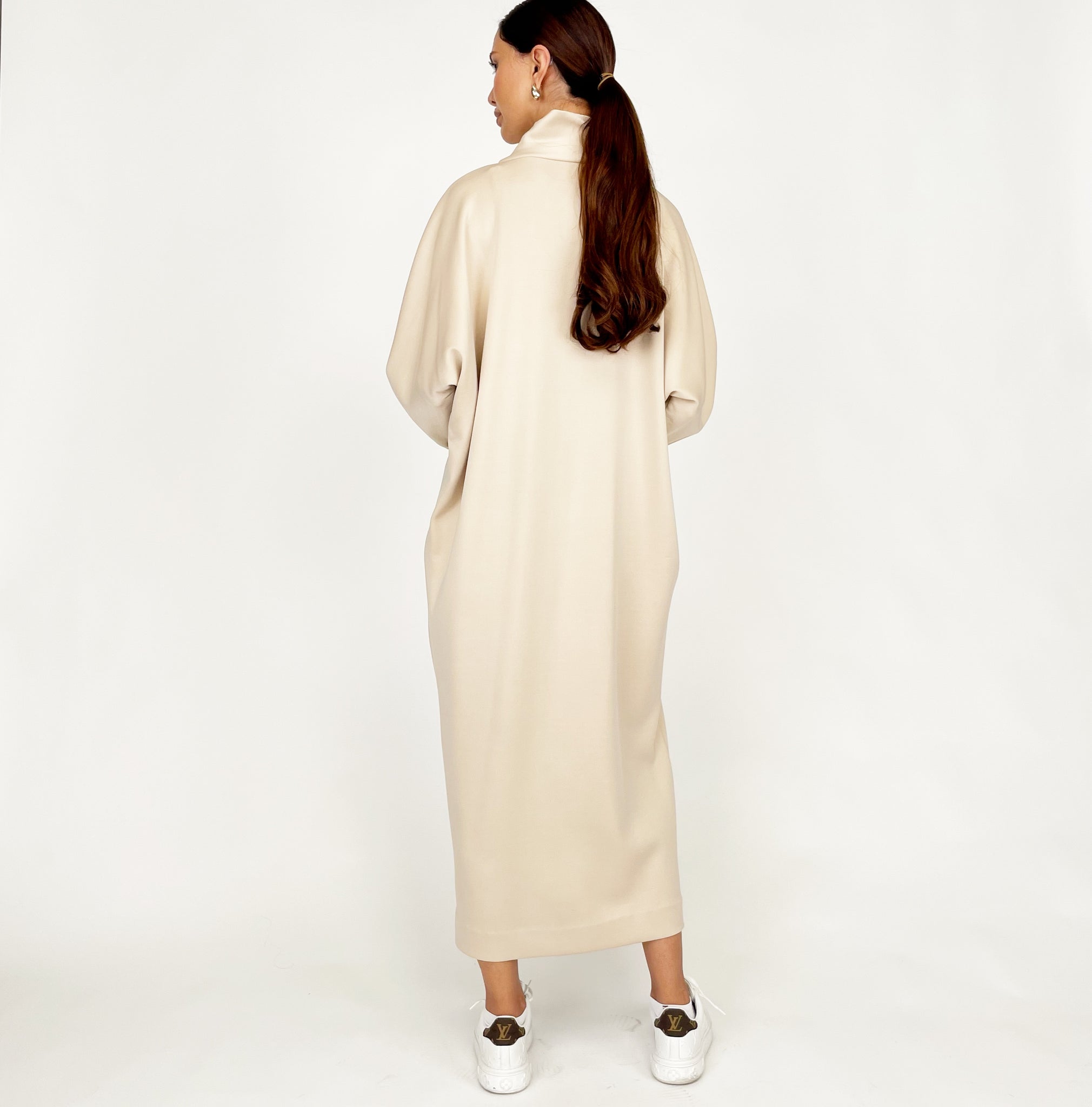 SS24 SPORTSLUXE BEIGE KAFTAN SYLE