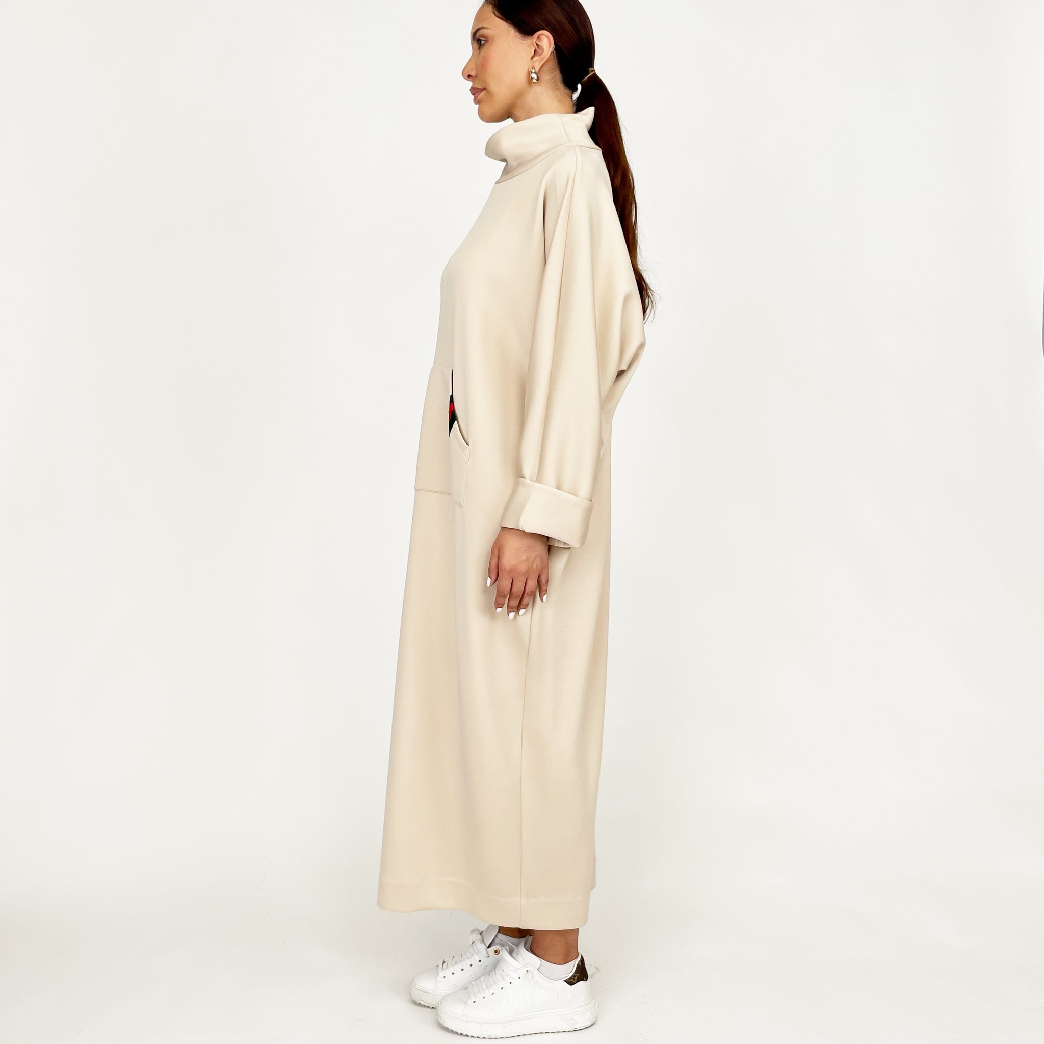 SS24 SPORTSLUXE BEIGE KAFTAN SYLE