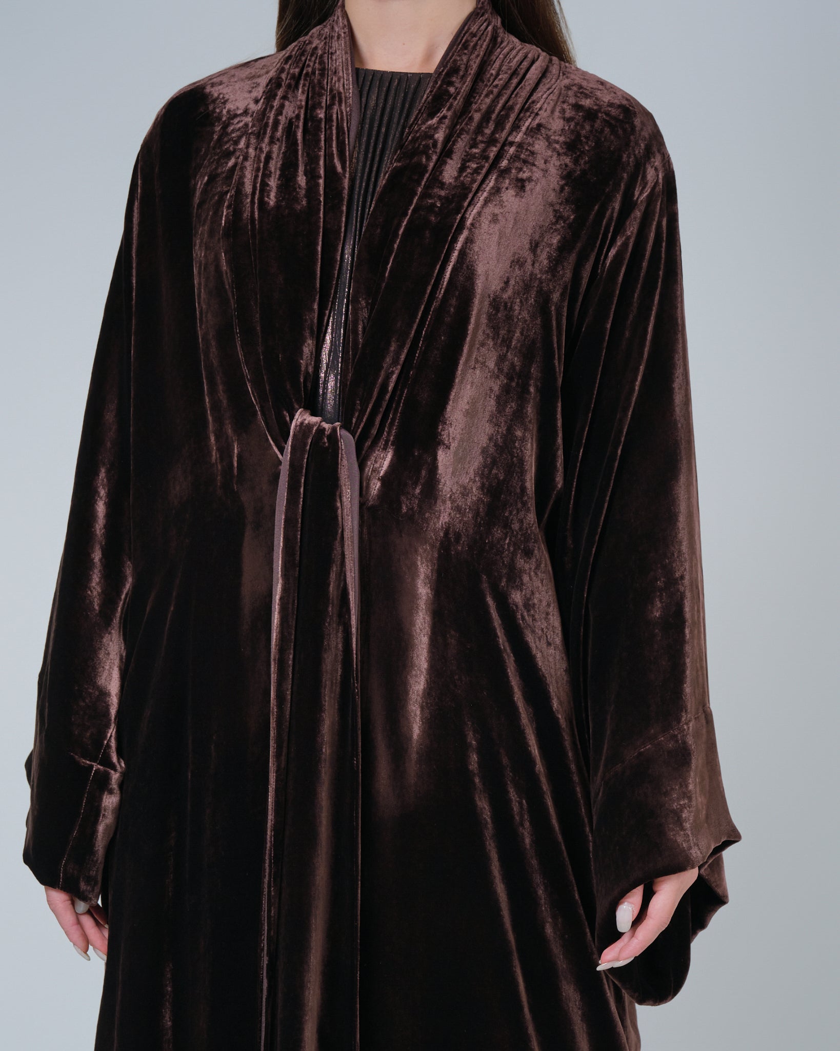 RAM25 SIGNATURE BROWN VELVET KNOT ABAYA